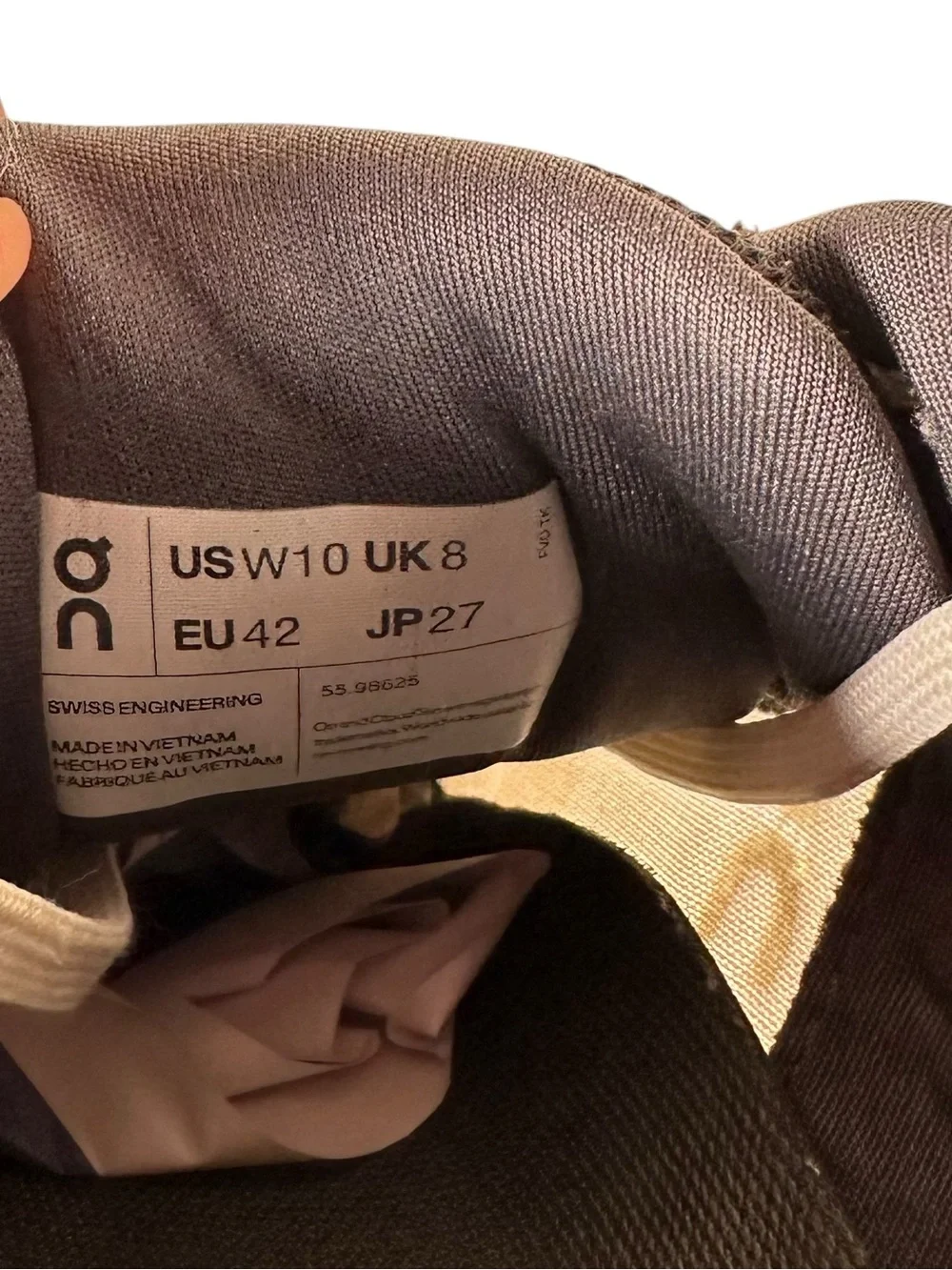 ON RUNNING CloudGo Sneakers